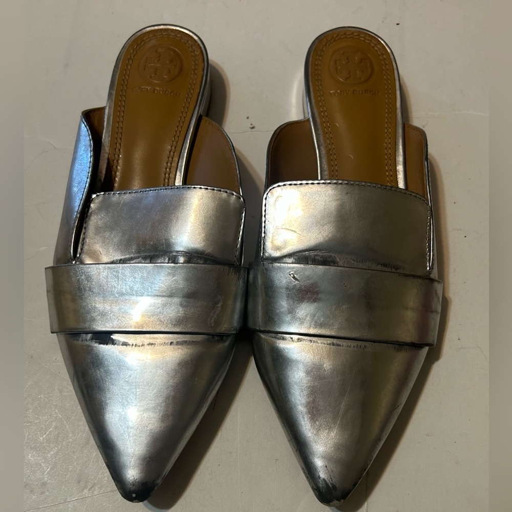 Tory Burch Pointed Toe Slip On 
Sandal Metallic Silver Womens 6.5